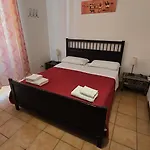Meltin\' Rome Guest House